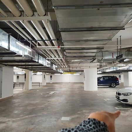 Highpark Suites At Petaling Jaya, Kelana Jaya By Plush 외부 사진